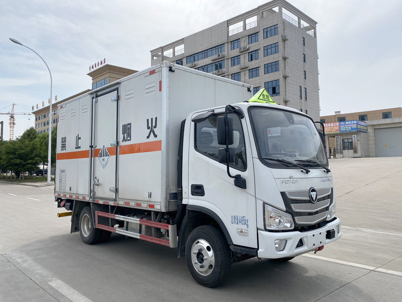雜項(xiàng)危險(xiǎn)物品廂式運(yùn)輸車(chē)，運(yùn)輸車(chē)，運(yùn)輸車(chē)廠家，楚勝集團(tuán)