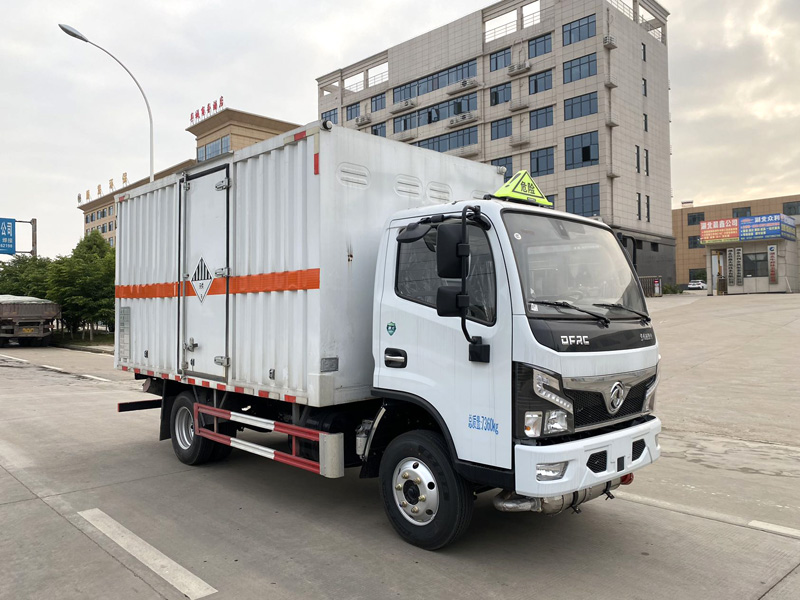 雜項(xiàng)危險(xiǎn)物品廂式運(yùn)輸車(chē)，廂式運(yùn)輸車(chē)，楚勝汽車(chē)集團(tuán)